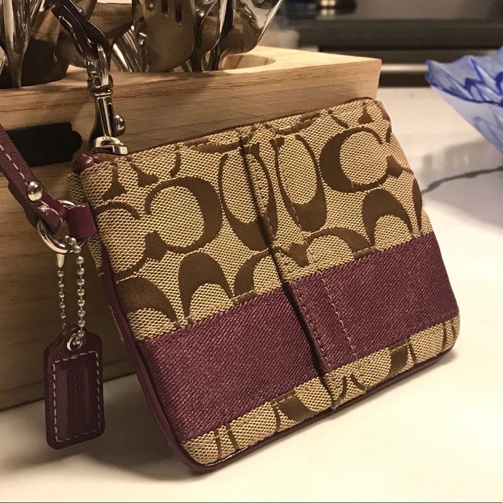 Coach wristlet wallet